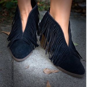 Black Fringe Booties - NWOT! 💗